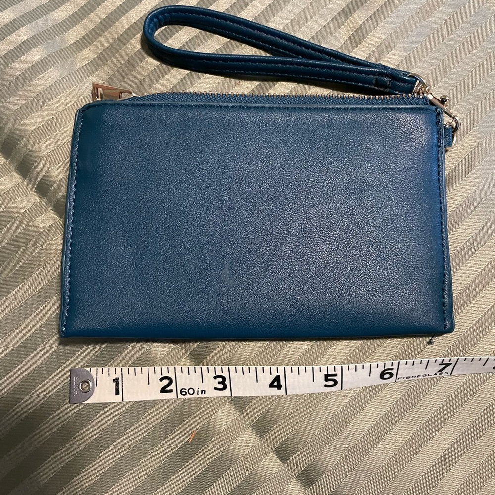 Blue Wristlet with Zipper Pockets - Picture 2 of 4